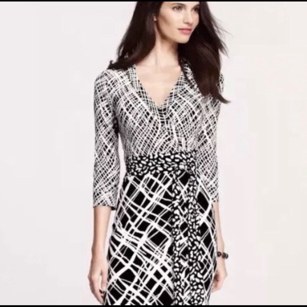 Ann Taylor Black & White Wrap Dress 8